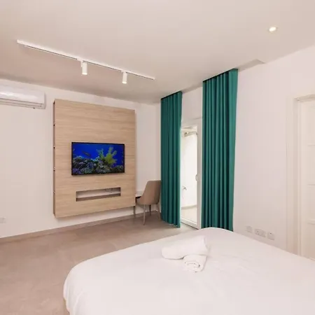 Swieqi 3 Bedroom 5 شقة Is-Swieqi